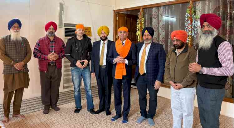 Lyallpur Khalsa College honour former student and current Member of Parliament (Calgary, Canada) Dalvinder Gill 