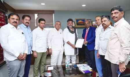 Karnataka local body polls: Shivakumar asks State Election Commission to correct voter list revision errors