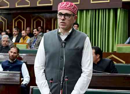 Over one lakh daily wagers, casual labourers working in various govt departments: J&K CM