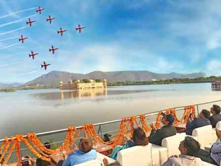 Surya Kiran, Sarang teams enthral Jaipur with aerobatic display over Jal Mahal