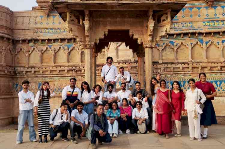 SUPVA students observe Historic Architecture and Paintings during educational tour