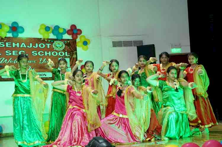Sehajjot Sr. Sec. School, Dhanas Celebrates Annual Function with Grandeur at Law Auditorium, Panjab University