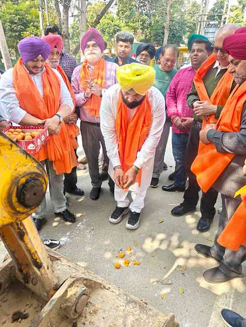 Canal Based Water Supply project: MLA Sidhu kick start Rs 1.20 crore project to install water supply pipeline in Model Town 
