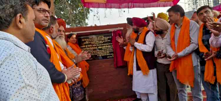 Canal based water supply project: Mayor Inderjit Kaur and MLA Grewal inaugurate Rs 4.5 crore project for setting up overhead water reservoir and laying associated pipeline in New Moti Nagar