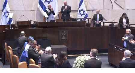 Chants of 'Modi, Modi' reverberate in Israeli Parliament as PM Modi receives standing ovation, huge applause