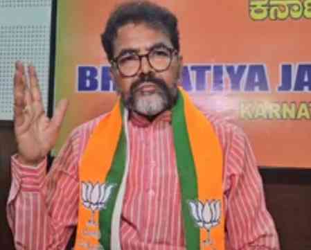 K'taka: 31 daily road deaths, BJP urges Priyank Kharge to fix roads