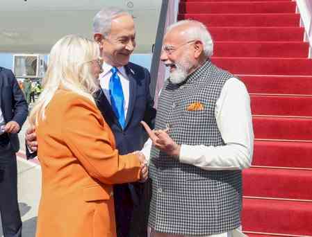 You are a great leader: Netanyahu compliments PM Modi upon arrival in Israel