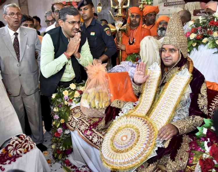 Devotees gather for Darshan at Baba Mastnath Math; The Annual Fair concludes with devotion and enthusiasm. - Bhupendra Ajnal of Punjab won the Wrestling Competition