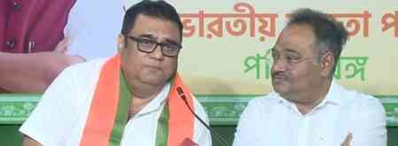 Fifth-gen descendant of 'Vande Mataram' writer joins BJP ahead of Bengal polls