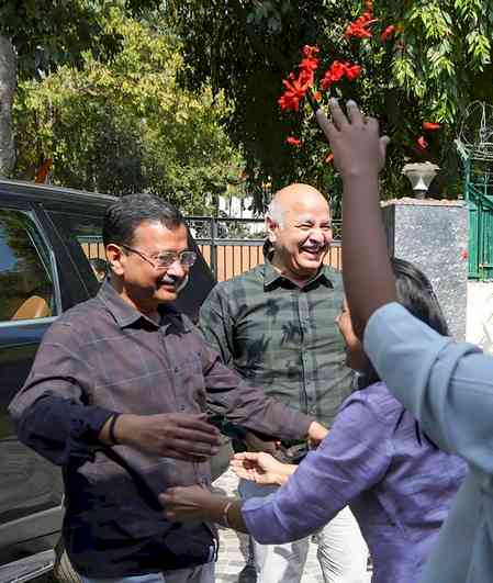After Delhi court's relief to AAP leaders in excise case, CM Vijayan likely to meet Kejriwal
