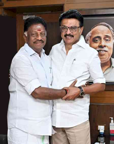 Expelled AIADMK leader Panneerselvam joins DMK in presence of CM Stalin