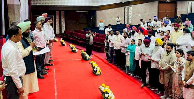 MLA Sangowal administers oath of office to 260 newly elected Zila Parishad and Panchayati Samiti members