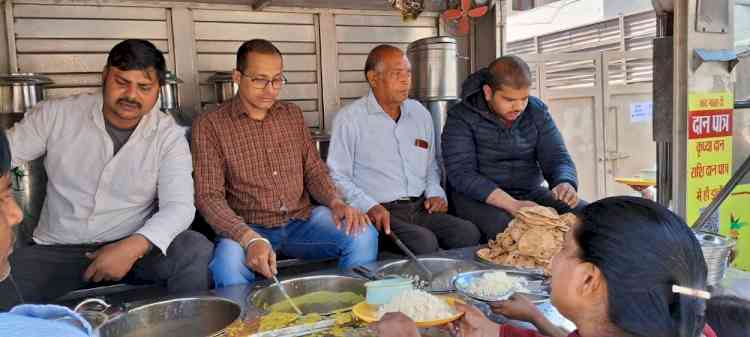 Purshottam Das Rungta Charitable Trust Organizes 'Community Kitchen' 