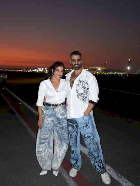 Akshay Kumar & Wamiqa Gabbi twin in matching outfits as they commence promotion for 'Bhoot Bangla' 