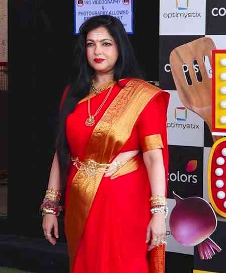 Mamta Kulkarni makes her first TV appearance in 25 years with 'Laughter Chefs season 3'