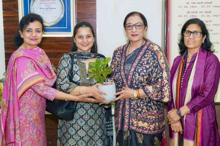 KMV Organises Expert Session to Ignite Entrepreneurial Spirit Among Students