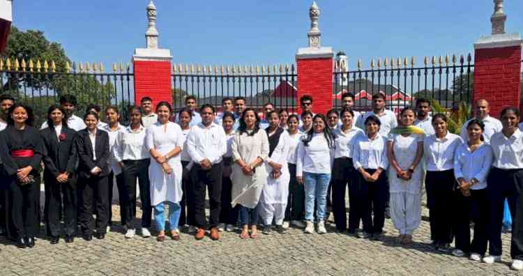 रक्षा एवं सामरिक अध्ययन विभाग के विद्यार्थियों ने किया आईएमए देहरादून का शैक्षणिक भ्रमण