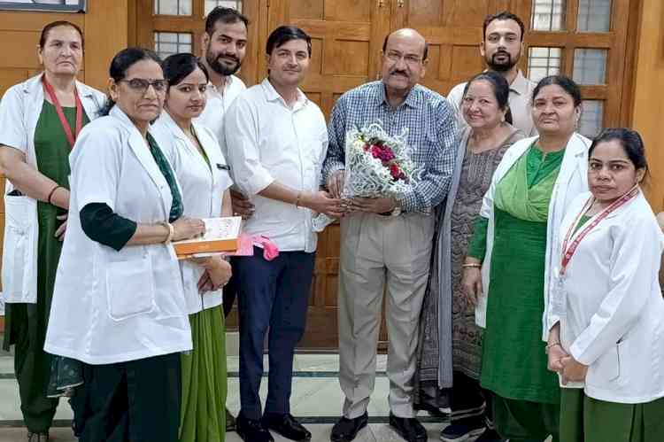 स्वास्थ्य सेवा प्रणाली की रीढ़ हैं नर्सिंग ऑफिसरः कुलपति डॉ.एच.के. अग्रवाल