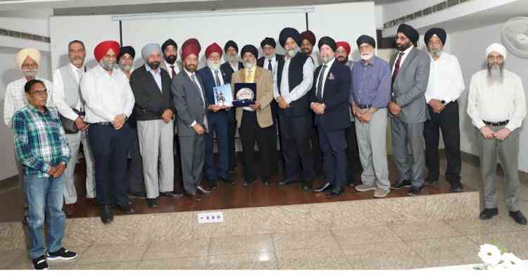 Ramgarhia Girls College Welcomes Ramgarhia Council (UK) Delegates
