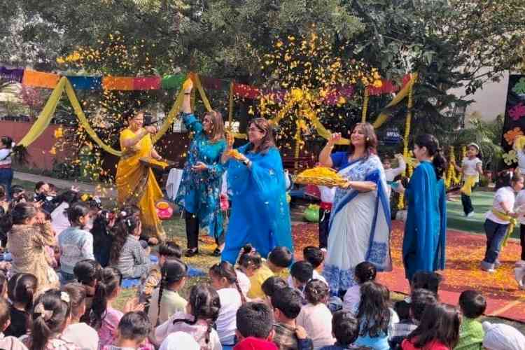 Sanskriti K.M.V. School Celebrates Holi with Fervour and Festive Spirit