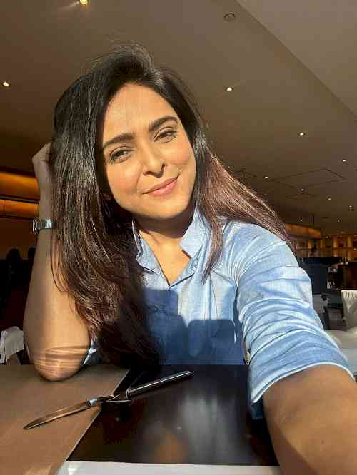 “Madhurima Tuli’s Kurti Charm: Redefining Everyday Elegance”