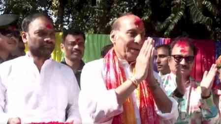 Rajnath Singh, J.P. Nadda celebrate Holi, extend greetings to countrymen