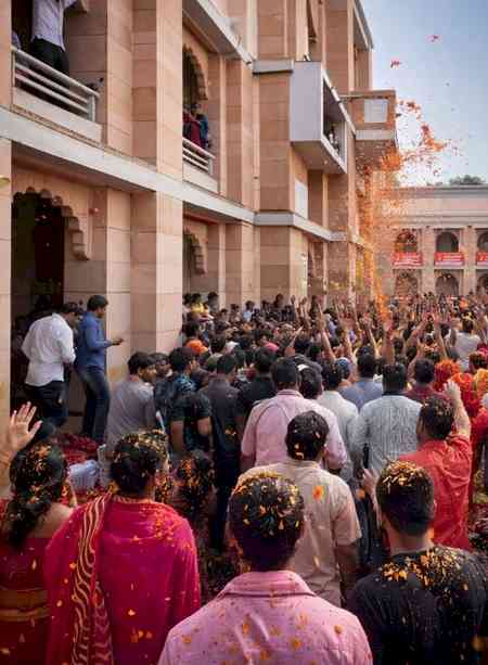 Kashi Vishwanath Dham hosts spiritual ‘Phool Holi’ amid tight security