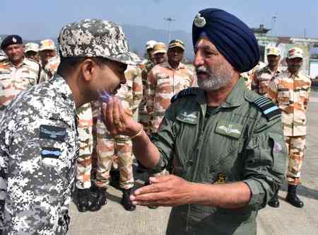 Armed Forces celebrate Holi across frontlines, blending festivity with mission readiness