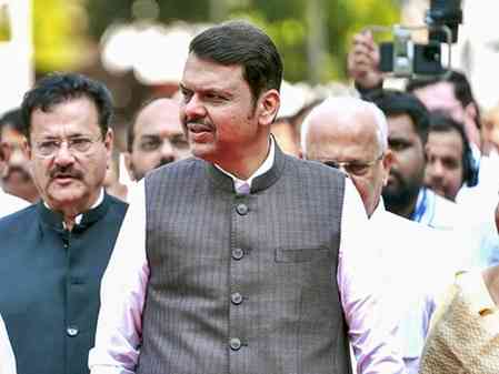 Maha to strengthen lift inspection system, 519 posts to be created: CM Fadnavis