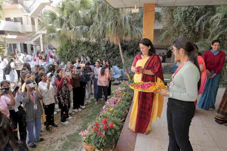 PCM S.D. College for Women Embraces Eco-Friendly Celebrations with ‘Phoolon Ki Holi’