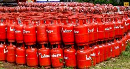 India’s LPG price cheaper than Pakistan, Sri Lanka, Nepal despite Rs 60 hike: Govt sources