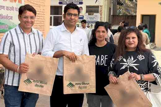 कचरा प्रबंधन जनजागरूकता बढ़ाने के लिए सामूहिक प्रयासों पर देंगे जोरः निगमायुक्त डॉ. आनंद कुमार शर्मा