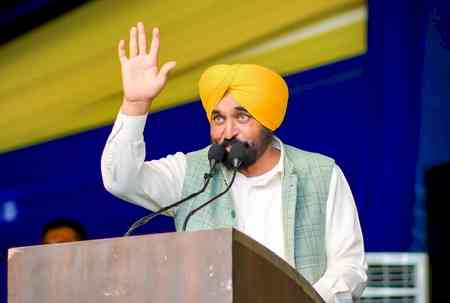 Ahead of presenting Budget, Punjab CM commits to women’s financial independence
