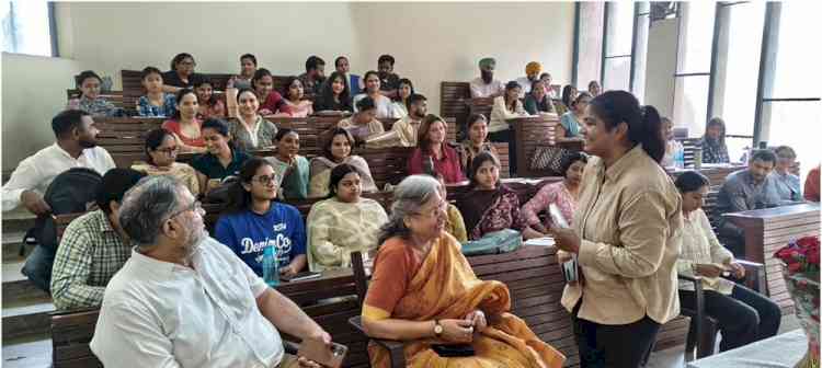 Prof. Soumendra Mohan Patnaik Speaks on Mixed-Method Approach in Social Science Research at PU