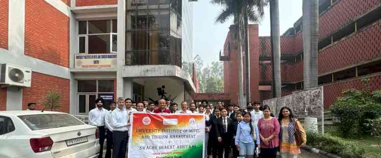 UIHTM Organises Cleanliness Drive under Swachh Bharat Abhiyaan at Panjab University