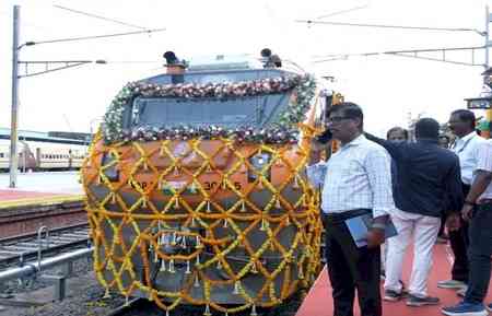 PM Modi flags off Podanur-Dhanbad Amrit Bharat Express; DRM highlights modern features