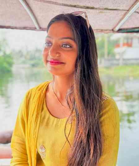 Kumbh Mela girl Monalisa, Muslim husband Farman Khan thank Kerala government for supporting their marriage