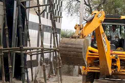 Demolition drive against illegal construction in Sarai Ahmed and Makrauli Kalan villages: DC Sachin Gupta