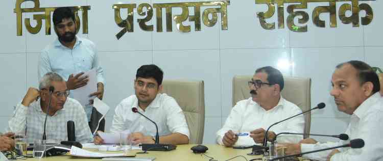 DC sachin Gupta directs officers to resolve citizens’ grievances with a positive approach