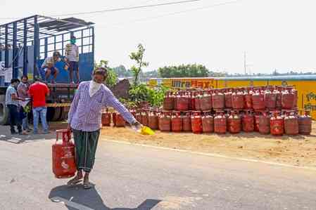 LPG supply: Bihar govt orders strict vigilance against black marketing  ​