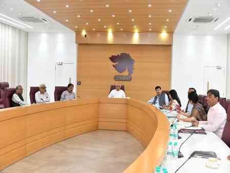 Gujarat CM approves instant PNG connections for restaurants, hotels and others