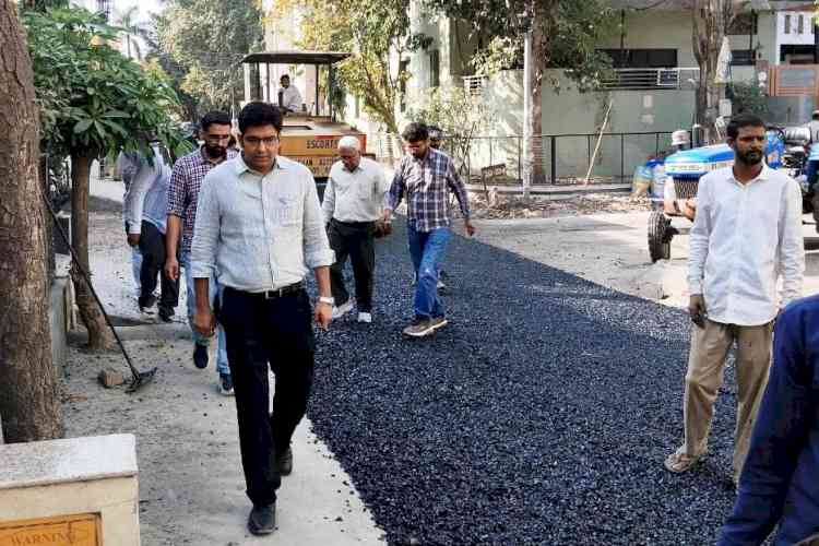 निगमायुक्त डॉ. आनंद कुमार शर्मा ने किया विभिन्न विकास कार्यों का निरीक्षण