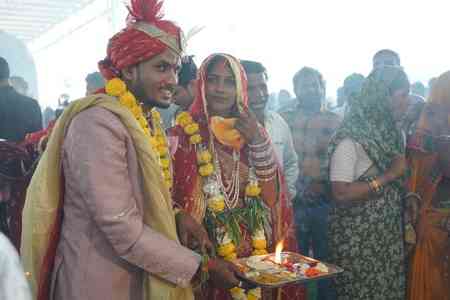200 couples exchange nuptials at mass wedding event in MP under state scheme