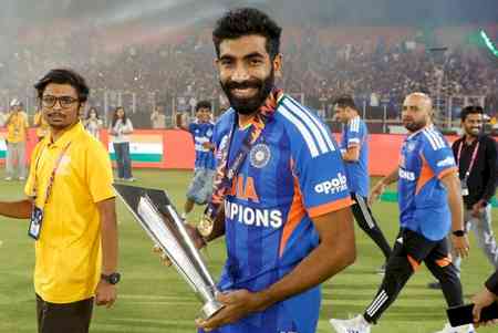 Bumrah doesn't allow batters to find their rhythm or flow, says Pakistan selector Aaqib Javed