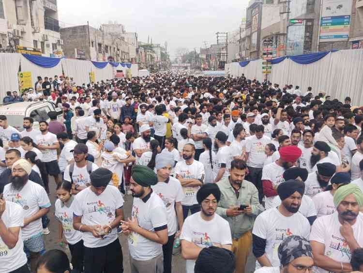Punjab Vidhan Sabha Speaker Kultar Singh Sandhwan and Mayor Inderjit Kaur participate in 'Run For Humanity'