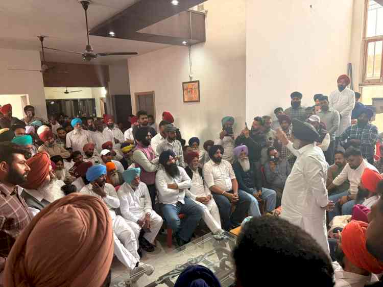 MP Sukhjinder Singh Randhawa Meets Family of Tajinder Singh, Victim of Alleged Government Excesses