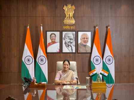 Will crack the whip on those spreading rumours on ‘LPG shortage’: Delhi CM