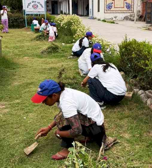 एमकेजेके में एनएसएस स्वयंसेवकों ने चलाया सफाई अभियान