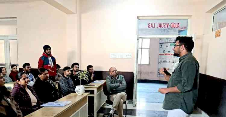 दोआबा कॉलेज में “एआई -आधारित वेब ऐप निर्माण” पर कार्यशाला आयोजित