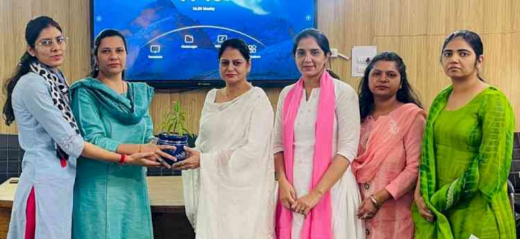 छात्राओं ने जानी उपभोक्ता संरक्षण कानून की बारीकियां